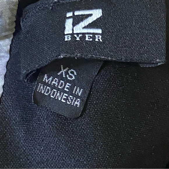 Iz Byer Floral Loose Fit Bare Shoulder Tank Blouse Size Extra Small - Picture 5 of 7